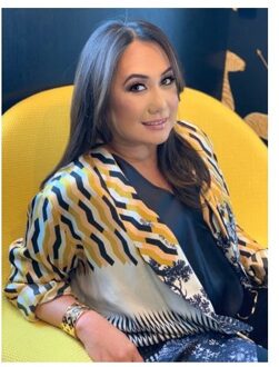 (02): The Encanto's Curse - melissa de la cruz