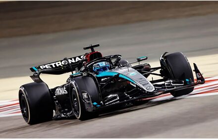 1:18 MercedesAMG Petronas Formula One Team F1 W15 E Performance George Russell 2024