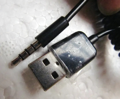 1 piece black USB A 2.0 male Data cord to 3.5mm 4 pole male audio retractable / Spring AUX input cable 95cm