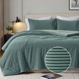 1+1 Gratis Dekbedovertrek Teddy Rib - Eenpersoons (140x200 Cm) - Zacht Groen Microvezel Teddy - Strepen - Fresh And Co - Dekbed-Discounter.nl
