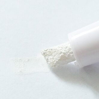 1 set Plastic Bijenkoningin Markering Kooi en Bee Markeerstift Marker Fles met Plunger Capture Koningin Bijenteelt Apparatuur cage en wit