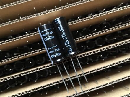 10 Pcs Rubycon Foto-Flash 330V100UF 12X31 Mm Flash Elektrolytische Condensator 100 Uf/330 V 330v100uf