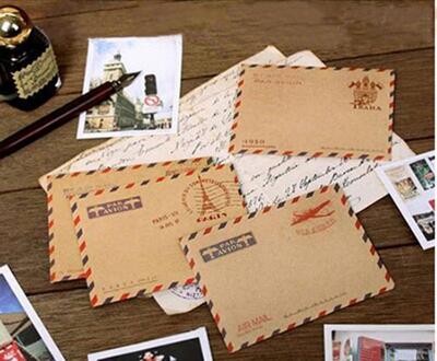 10 stks/partij (een zak) Eenvoudige & Praktische Mini Retro Vintage Postal Eiffeltoren Kraftpapier Envelop voor Bruiloft briefpapier