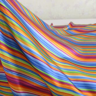 100 Cm * 148 Cm Kleurrijke Streep Gedessineerde Satijnen Stof Charmeuse Poly Naaien Zak Speelgoed Jurk Doek Materiaal