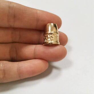 100 Stks/partij Metalen Zinklegering Bel Stoppers Cord Ends Lock Nickle Zwart Goud Brons Voor 5 Mm bungee Cord licht goud