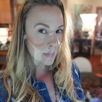 10pcs Anti-Splash Safety Face Shield Plastic Visor Protective Anti-Fog Transparent Food Face Shield for Mouth Nose Hooks