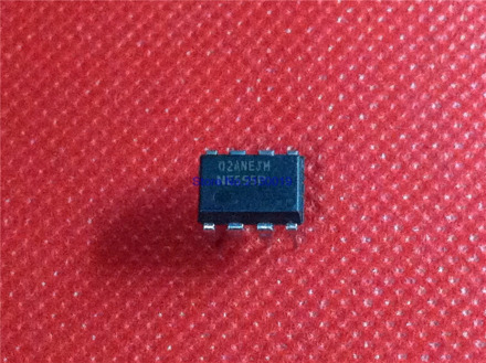 10pcs/lot NE555P NE555N NE555 DIP-8 In Stock