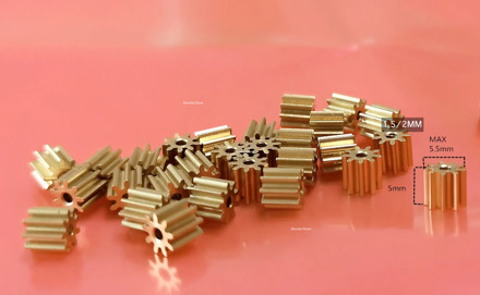 10X 0.5M 9T small copper gear 1.5/ 2 mm diameter For Toys car RC aircraft GEAR