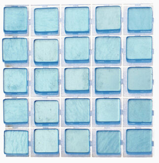 119x stuks mozaieken maken steentjes/tegels kleur lichtblauw 5 x 5 x 2 mm