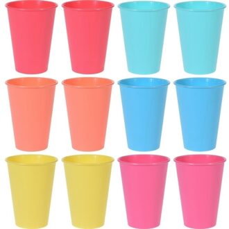12x Gekleurde drinkbekers/mokken kunststof 12 cm - Campingservies/picknickservies