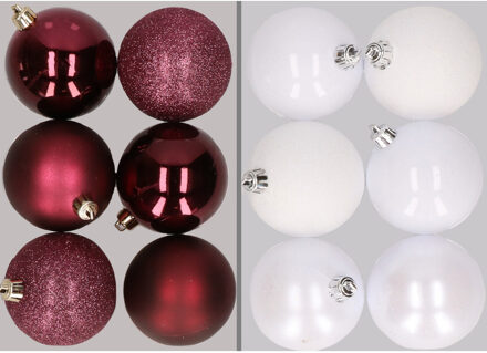 12x stuks kunststof kerstballen mix van aubergine en wit 8 cm