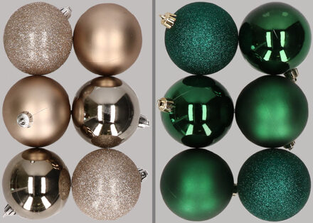 12x stuks kunststof kerstballen mix van champagne en donkergroen 8 cm - Kerstbal Champagnekleurig