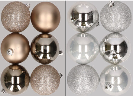 12x stuks kunststof kerstballen mix van champagne en zilver 8 cm - Kerstbal Champagnekleurig