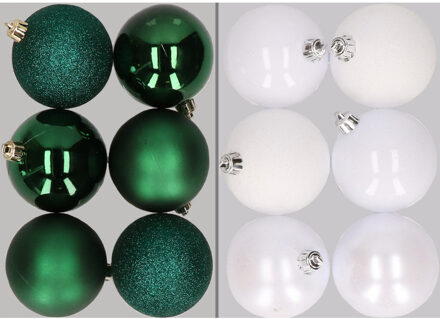 12x stuks kunststof kerstballen mix van donkergroen en wit 8 cm