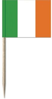 150x Cocktailprikkers Ierland 8 cm vlaggetje landen decoratie - Houten spiesjes met papieren vlaggetje - Wegwerp prikkertjes