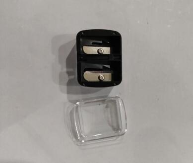 1Pc Dubbele Gaten Cosmetische Puntenslijper Nuttig Puntenslijper Voor Cosmetische Kwast/Eyeliner Potlood/Make-Up Potlood