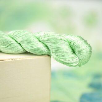 1Pcs/400M Zijde Borduurgaren/100% Zijden Draad/Hand Borduren Borduren Kruissteek/Medium groen/8 Zuivere Kleuren 2