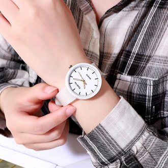 1Pcs Eenvoudige Noctilucent Luminous Horloge Vrouwen Dames Horloge Luxe Siliconen Band Vrouwen Klok Mode Quartz Vrouwen Horloges wit