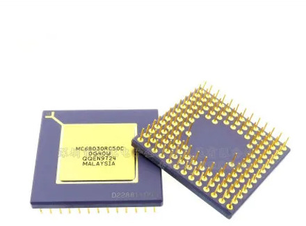 1PCS/lot MC68030RC50C MC68030 BGA 32-bit 50MHz microprocessor