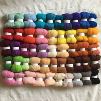 1Set 250G Mix 50 Kleuren Merino Vilten Wol Tops Zachte Zwervende Wol Fibre Voor Naaldvilten Nat Vilten diy Pop Handwerken