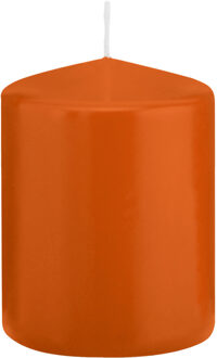 1x Oranje cilinderkaarsen/stompkaarsen 6 x 8 cm 29 branduren