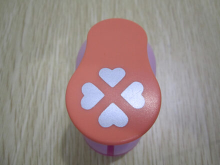 2-2.5 CM Vier Hartvorm EVA foam craft punch papier cutter voor wenskaart Scrapbooking Handgemaakte puncher Furador plakboek