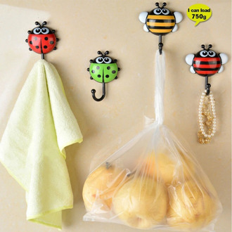 2 pcs suction cup hook Creative Ladybug Bee Cartoon Bathroom Wall Hooks Wall door bathroom kitchen hook household accessories