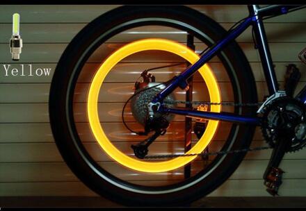 2 Stuks Auto Lichten Neon Lichten Air Cover Velg Ventiel Wiel Stem Led Lamp Flash Kleur Tyre Wheel Valve cap Licht Autobandventiel Geel