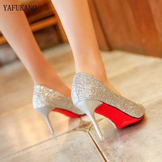 2019 autumn new fashion sequins high heels Korean version of the wild pointed shallow mouth banquet wedding shoes