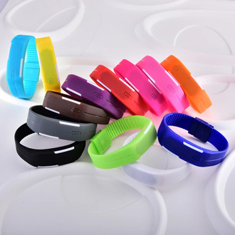 2019 LED Digital Sport Kid Watch Candy Color Kid Children Watches Birthday Gift for Boys Girls Clock Rubber LED kids watches