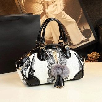 2020 New Fashion Women Handbag Tassel Dumpling Bag Female Soft Cowhide Leather Shoulder Messenger Bags Snake Pattern