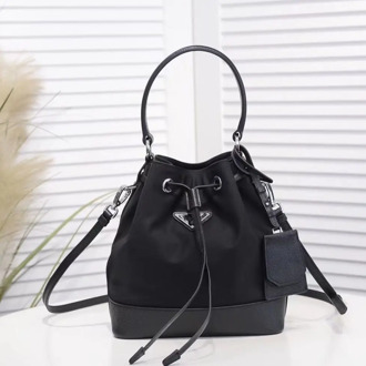2020 new nylon bag luxury ladies handbag.High quality fashion hardware