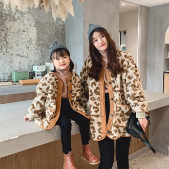 2020 new parent-child wear, mother and women's autumn and winter wear lamb velvet foreign style coat