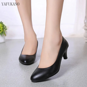 2020 spring new comfortable shallow mouth high heels Korean fashion casual black womens single shoes 5cm professional work shoes