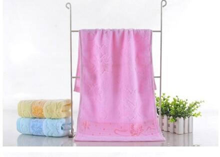 2022 Sales Maple Leaf Gezicht Handdoek Badkamer Gezicht Absorberende Drogen Handdoek 35*75 Cm Roze