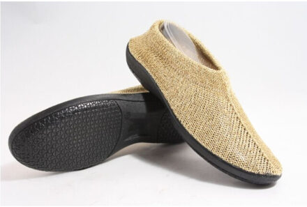 2250 gebreide schoenen - maat 36 Goud