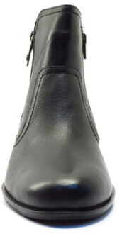 231.021 Zwart - 38,5