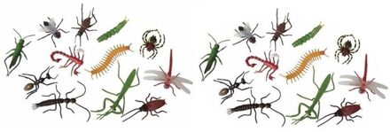 24x Plastic enge Halloween beestjes insecten Multi