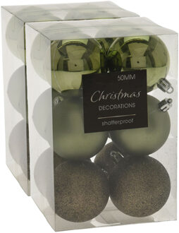24x stuks kerstballen mix groen tinten kunststof 6 cm