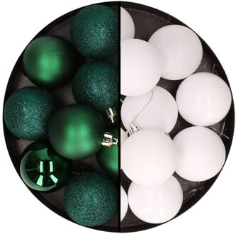 24x stuks kunststof kerstballen mix van donkergroen en wit 6 cm