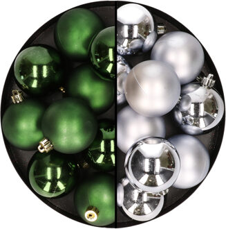 24x stuks kunststof kerstballen mix van zilver en donkergroen 6 cm - Kerstbal Zilverkleurig