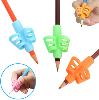 2Pcs Random Finger Pen Pencil Holder Help Learn Hold Grip Silicone Writing Tool For Kids Children Pencils Watercolor Pen Holders