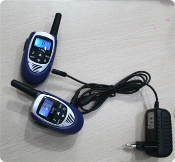 2pcs T228 mini draagbare radio walkie talkie mobiele cb radios comunicador PTT uhf PMR talkie walkie speelgoed voor kids w/batterijen B T228PMR1C