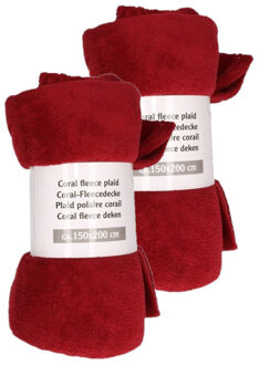 2x Donker rode rode fleece deken 150 x 200 cm - Action products