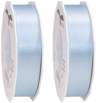 2x Luxe lichtblauwe satijnen lint rollen 2,5 cm x 25 meter cadeaulint verpakkingsmateriaal - Cadeaulinten