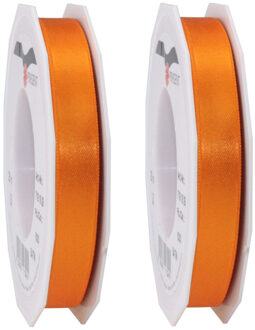 2x Luxe oranje satijnen lint rollen 1,5 cm x 25 meter cadeaulint verpakkingsmateriaal - Cadeaulinten