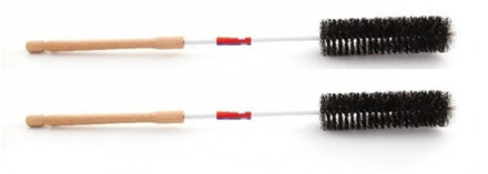 2x Radiatorwissers / schoonmaakborstels met houten handvat 65 cm
