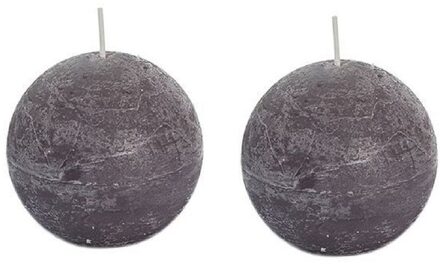 2x Ronde rustieke kaarsen taupe 8 cm 24 branduren sfeerkaarsen - bolkaarsen