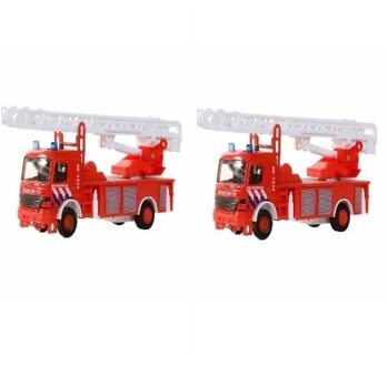 2x Speelgoed BMW brandweerwagens met ladder 15 cm - Speelgoed auto brandweer