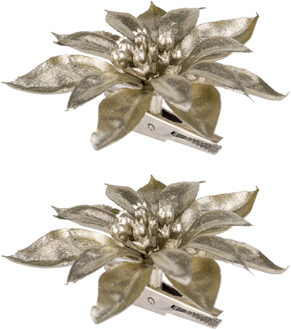 2x stuks decoratie bloemen kerstster champagne glitter op clip 9 cm - Kunstbloemen Champagnekleurig